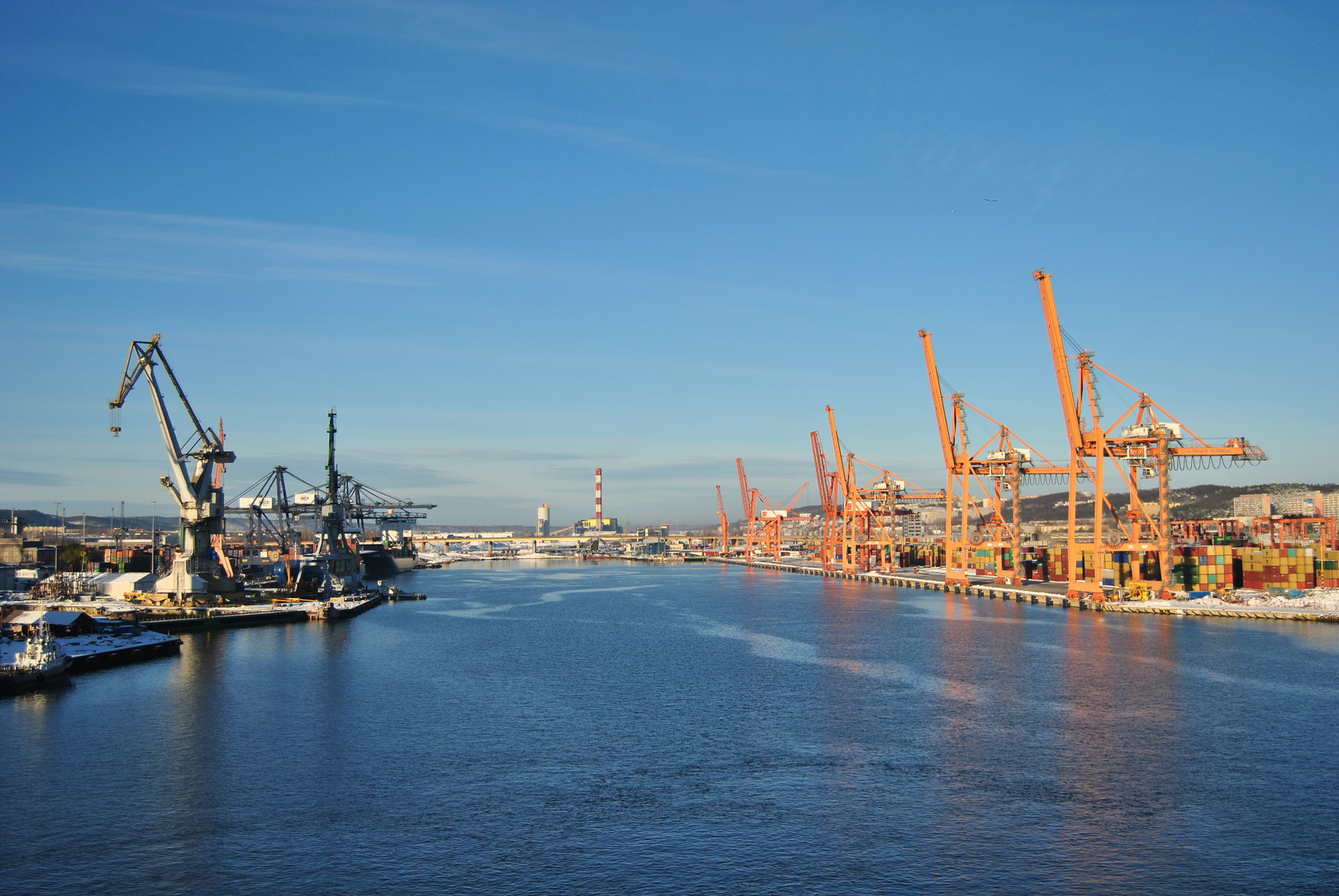 Przeładunki kontenerów - Port Gdynia